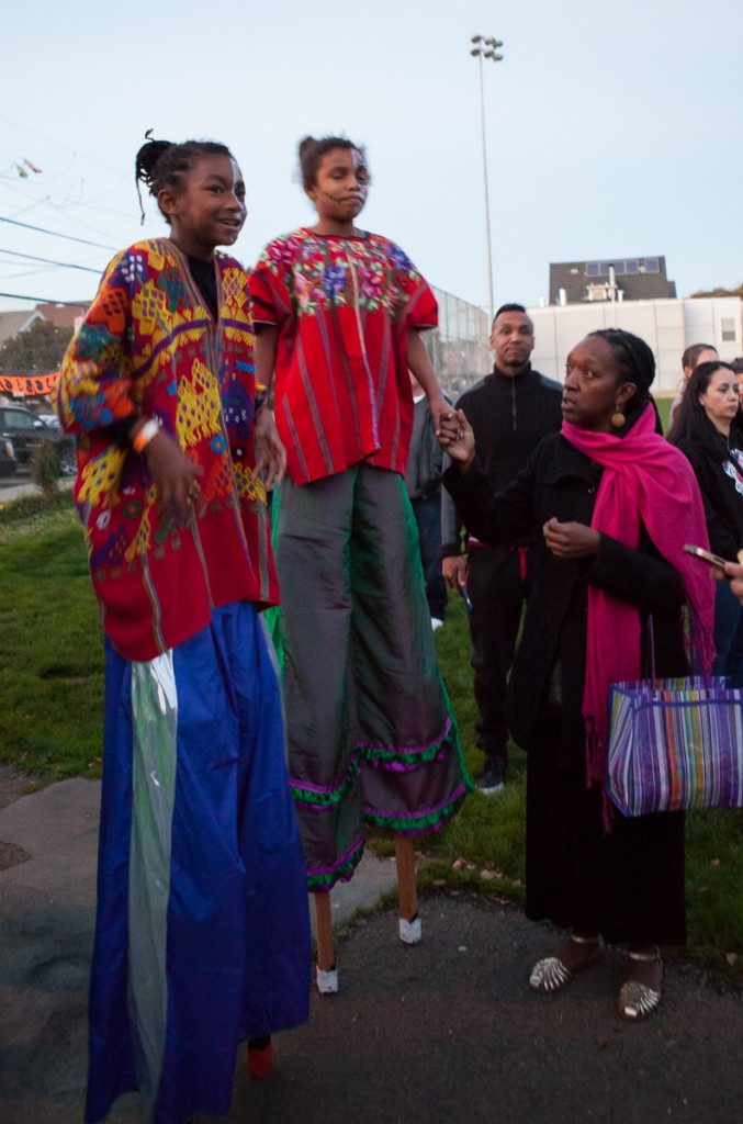 Stilt walkers at Día de los Muertos