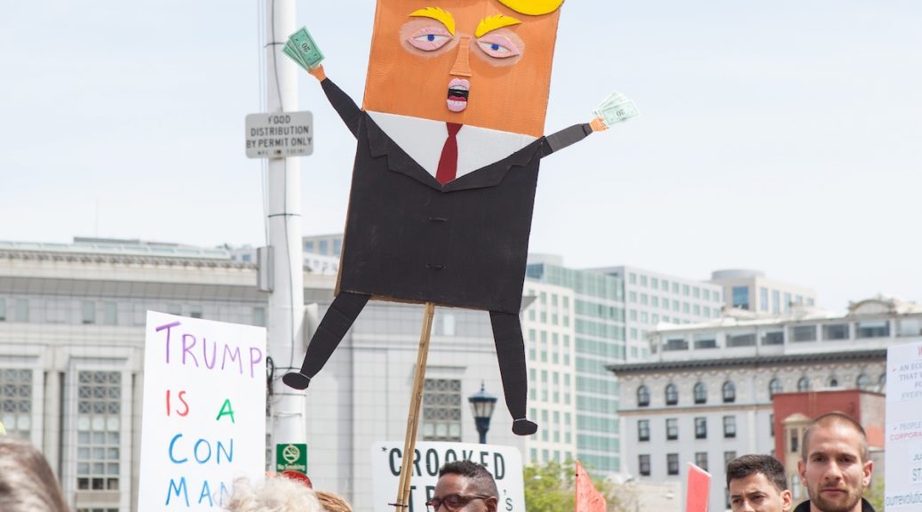 Trump tax day protest